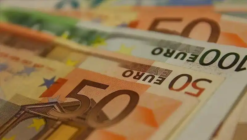 Euro, Tarihinin En Yüksek Seviyesinden Geri Dönüş Yapıyor