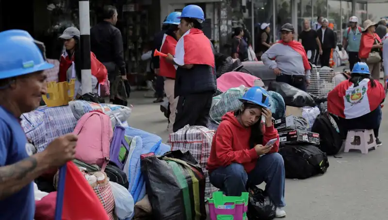 Peru'da Madenciler Başkent Sokaklarını Kapladı: Protesto ve Talepler