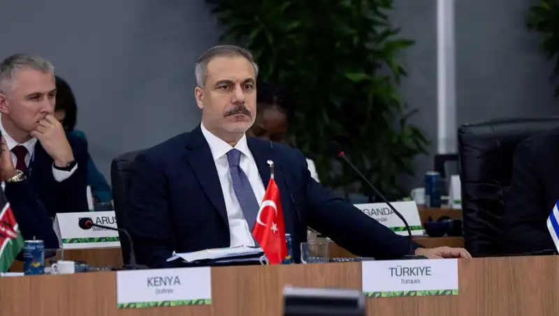 Bakan Fidan, BRICS Zirvesi'nde Yapay Zeka İçin Uyarılarda Bulundu