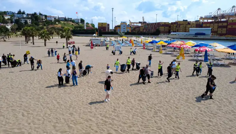 Plajlarda Doğa İçin Birlikte Temizlik Seferberliği Başladı!