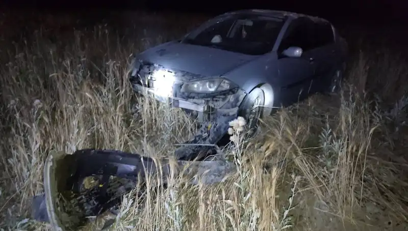 Burdur'da Kaza! Otomobil Tarlaya Uçtu, İki Kişi Yaralandı