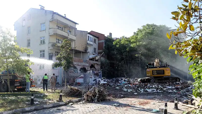 Sındırgı'da Süregelen Depremler: Artçı Şoklar Endişe Yarattı