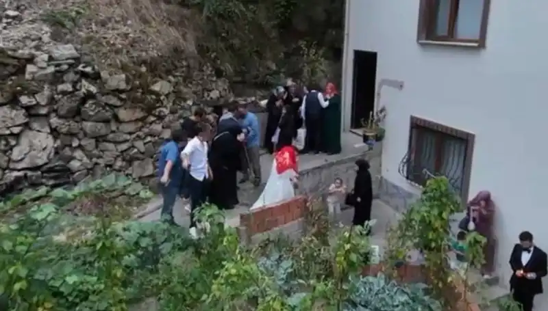 Düğün Töreninde Dehşet Anları: Kurşunlar Korku Saçtı