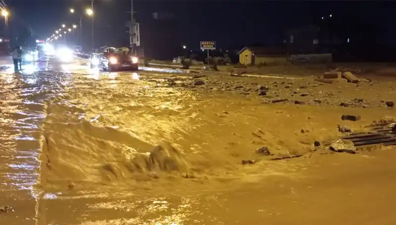 Konya ve Ankara'da Tarihi Sel: Can ve Mal Kayıpları Yaşandı