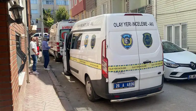 İki Çocuk Babası Şaşırtan Şekilde Evinde Ölü Bulundu