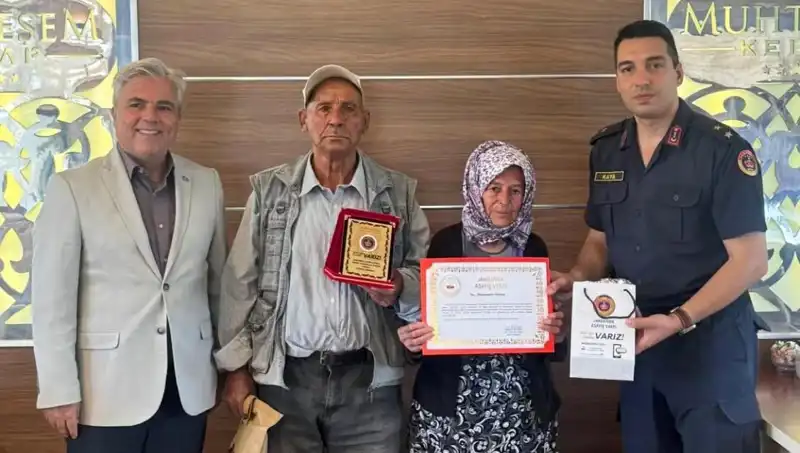 Tek Var Olacak Evi Jandarmaya Bağışladılar: Duygusal Anlar