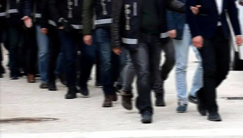 Sosyal Medya Tuzakları: Kadın Profiliyle Gasp Eden Çeteler Arasında Yayılma Tehlikesi