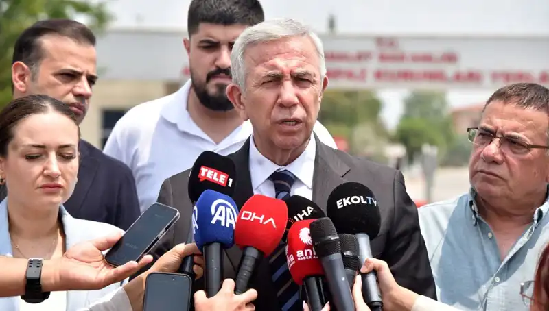 Mansur Yavaş, Muhittin Böcek’i Ziyaret Etti: İş Birliği Mesajları Verildi