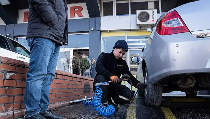 Hatalı Lastik Basıncı Kazalara Yol Açıyor: Göz Ardı Edilmeyecek Tehlike
