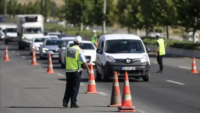 Konvoy Eylemi, Şehrin Merkezindeki Tünele Girişleri Kapatıyor